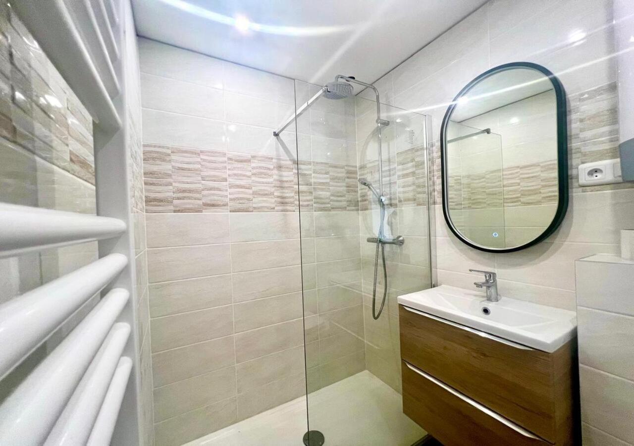 Studio Eclat Marine 3 Etoiles - Vue Mer - Parking-Clim-Plage A 20 Metres - Capitalchic Services Saint-Aygulf Fréjus المظهر الخارجي الصورة